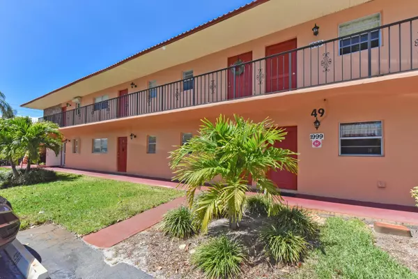 Stuart, FL 34994,1999 SW Palm City RD B