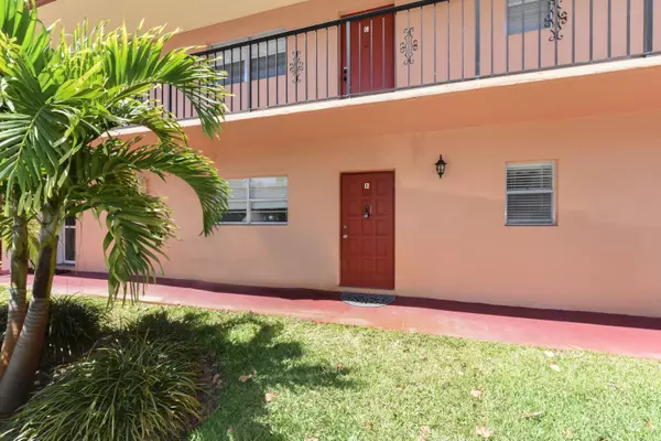 Stuart, FL 34994,1999 SW Palm City RD B