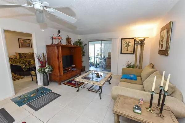 Stuart, FL 34994,1999 SW Palm City RD B