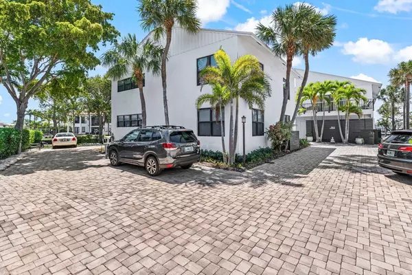 Highland Beach, FL 33487,1102 Highland Beach DR 1w