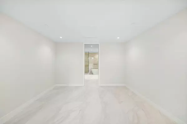 Boca Raton, FL 33432,220 SE Mizner BLVD 418