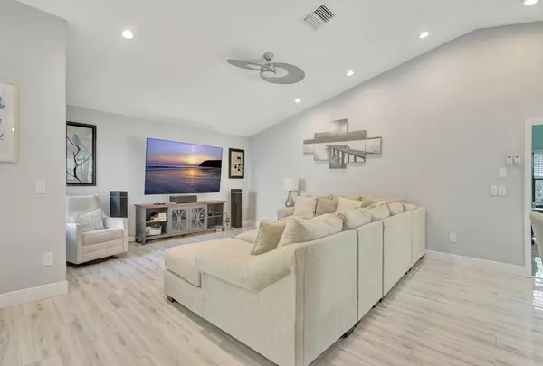 Delray Beach, FL 33445,2430 NW 14th ST