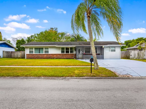 340 NE Solida DR, Port Saint Lucie, FL 34983