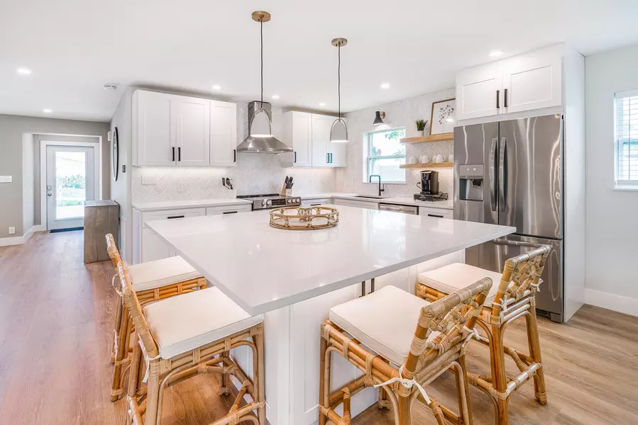 2798 NE 2nd AVE, Boca Raton, FL 33431