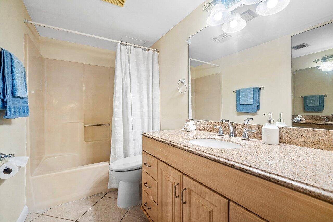 Lantana, FL 33462,890 N Federal Highway 208