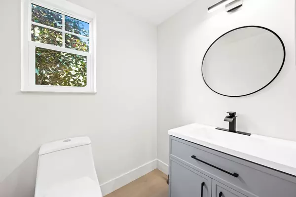 Fort Lauderdale, FL 33311,645 NW 2 AVE