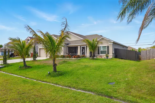 1041 SW Dartmouth AVE, Port Saint Lucie, FL 34953