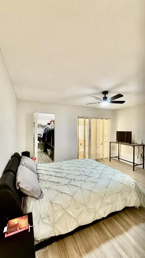 Greenacres, FL 33415,705 Sunny Pine WAY Apt E