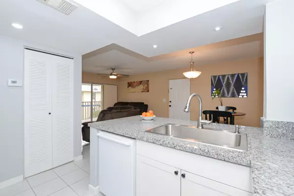 Port Saint Lucie, FL 34952,1530 SE Royal Green CIR 205