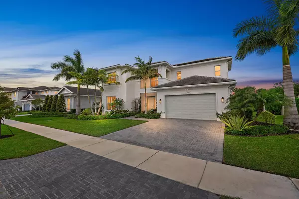 9142 Crestview CIR, Palm Beach Gardens, FL 33412