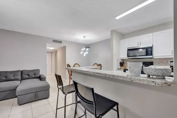 Tamarac, FL 33321,9441 W Mcnab RD 111