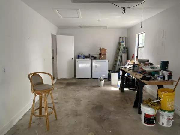 Port Saint Lucie, FL 34953,2101 SW Idaho LN