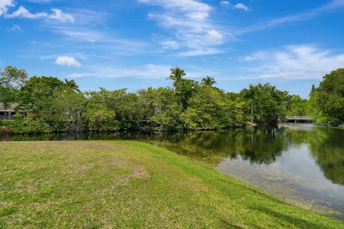 Plantation, FL 33324