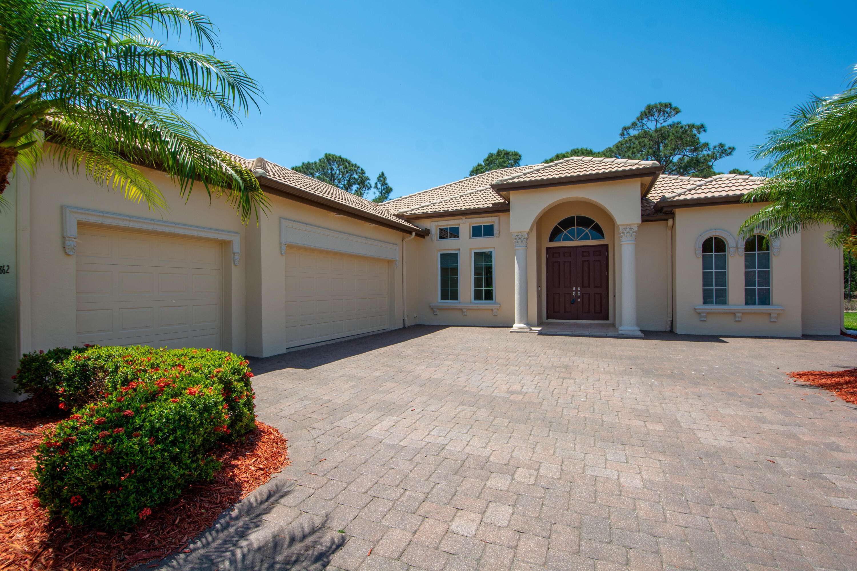 Port Saint Lucie, FL 34986,862 SW Grand Reserves BLVD