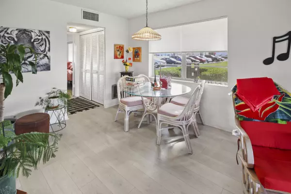 Boynton Beach, FL 33435,560 W Horizons 108