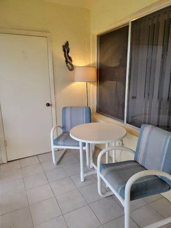 Greenacres, FL 33463,320 Knotty Pine CIR C2