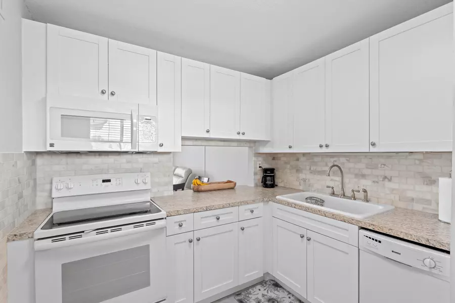 2811 S Garden DR 306, Lake Worth, FL 33461