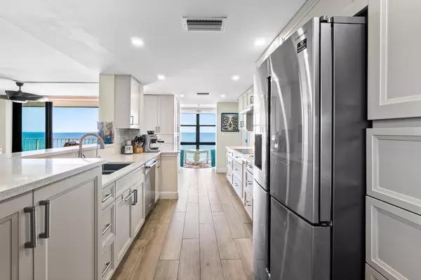 Palm Beach, FL 33480,3200 S Ocean BLVD B301