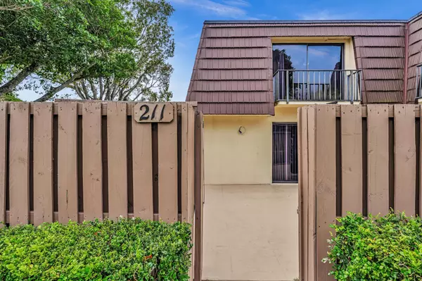Palm Beach Gardens, FL 33410,211 2nd CT
