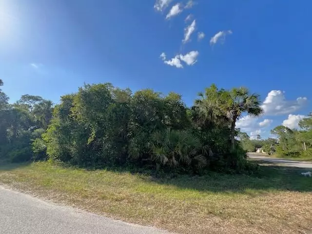 145 Bishop ST, Port Charlotte, FL 33954