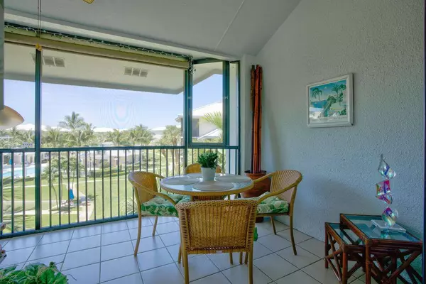 Juno Beach, FL 33408,143 N Bay Colony DR