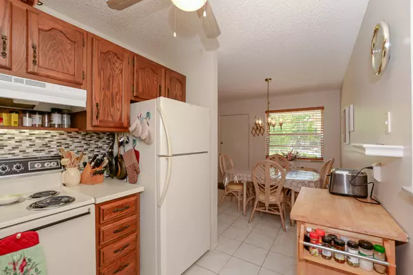 Port Saint Lucie, FL 34952,27 Lake Vista TRL 203