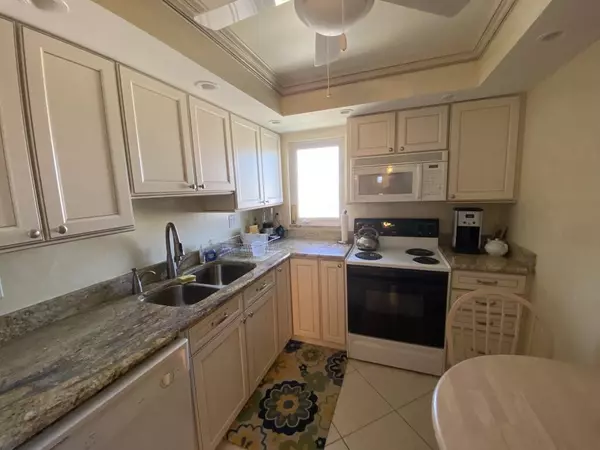 Highland Beach, FL 33487,3221 S Ocean BLVD 901