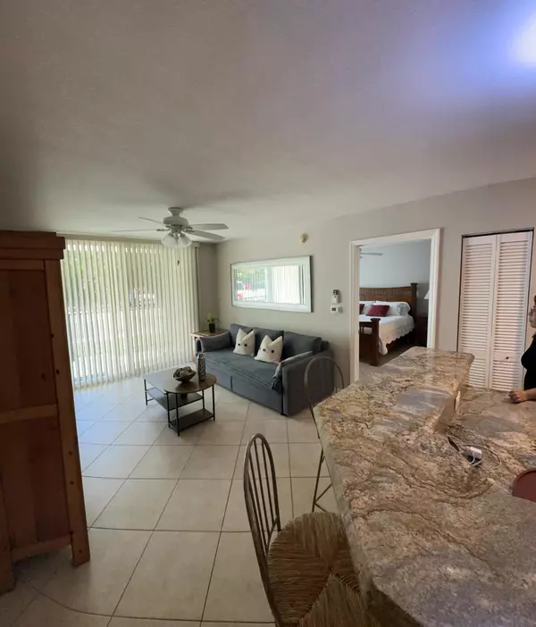 Boynton Beach, FL 33435,805 Villa Circle