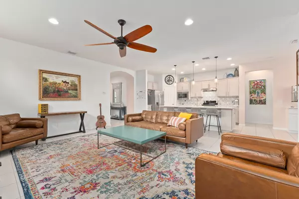 Port Saint Lucie, FL 34984,581 SE Monet DR