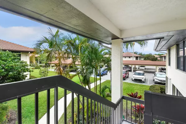 Stuart, FL 34997,241 SW South River DR 206