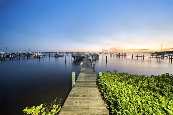 Stuart, FL 34994,625 NW North River DR 308