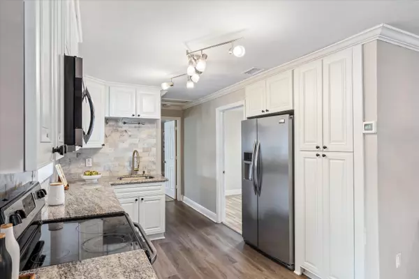 Lake Worth, FL 33462,6941 Boston DR