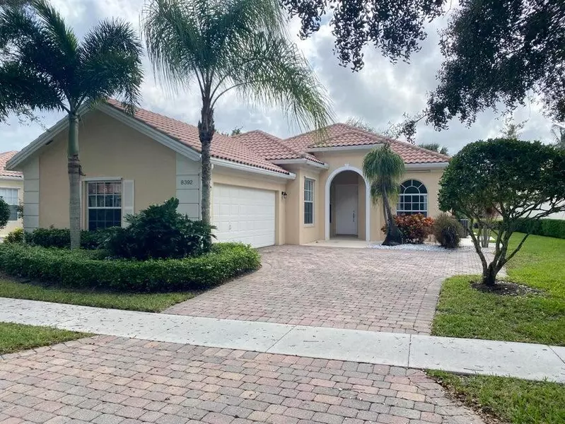 8392 Dominica PL, Wellington, FL 33414