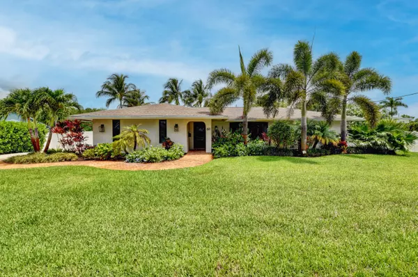 611 Eldorado LN, Delray Beach, FL 33444