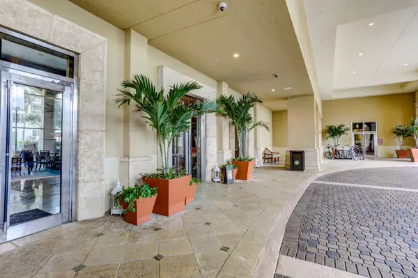 Singer Island, FL 33404,3800 N Ocean DR 505