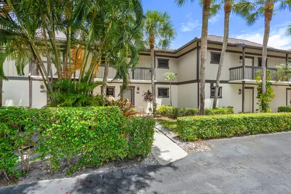 Wellington, FL 33414,13334 Polo Club RD 216-217