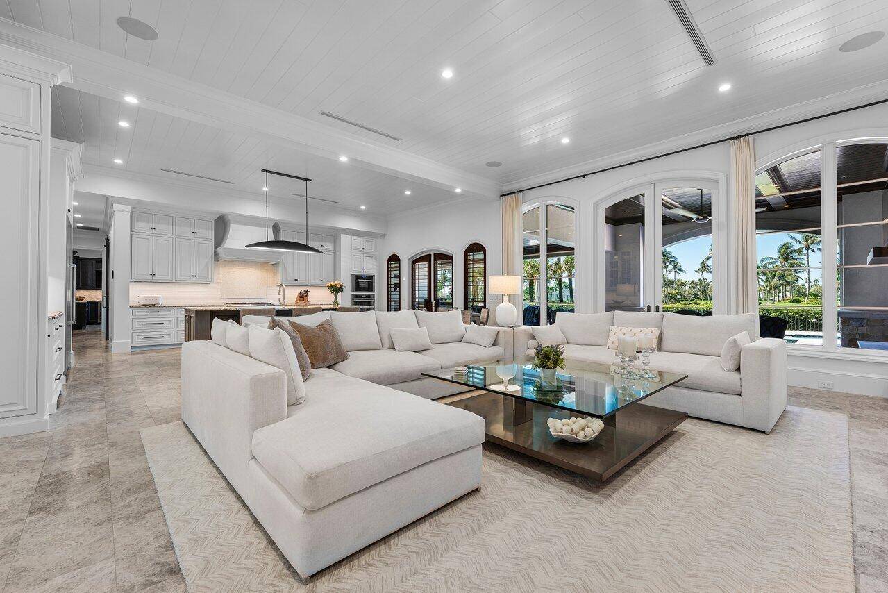 Stuart, FL 34996,3015 SE Dune DR