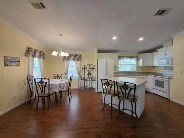 Lantana, FL 33462,4218 6th CT