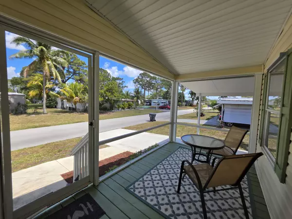 Lantana, FL 33462,4218 6th CT
