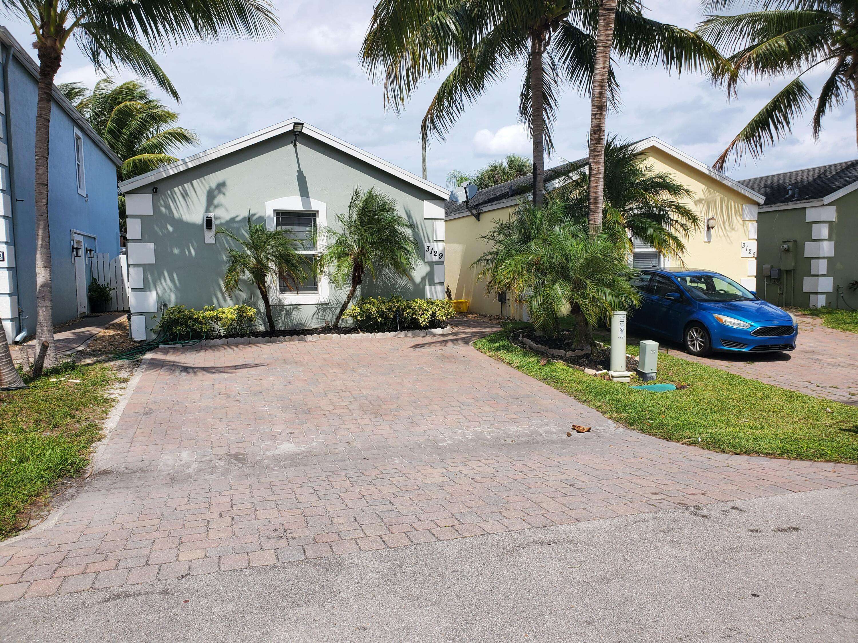 Palm Springs, FL 33461,3129 Shelby WAY