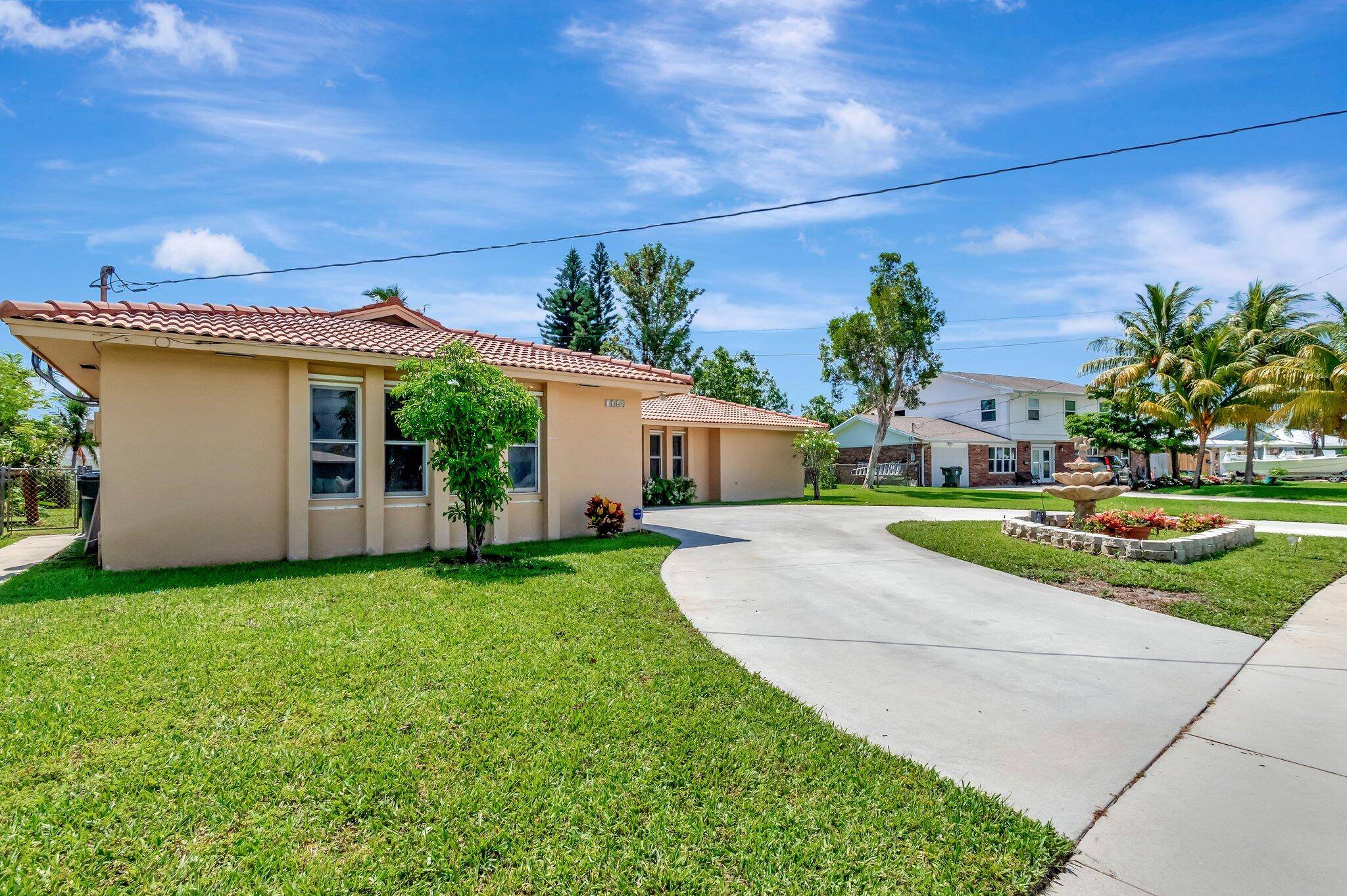 Lake Worth, FL 33460,1746 W Terrace DR