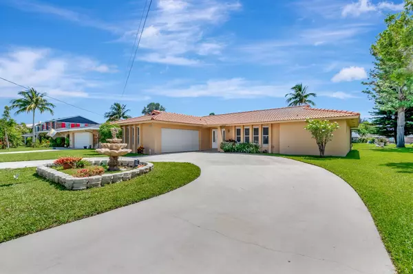 1746 W Terrace DR, Lake Worth, FL 33460