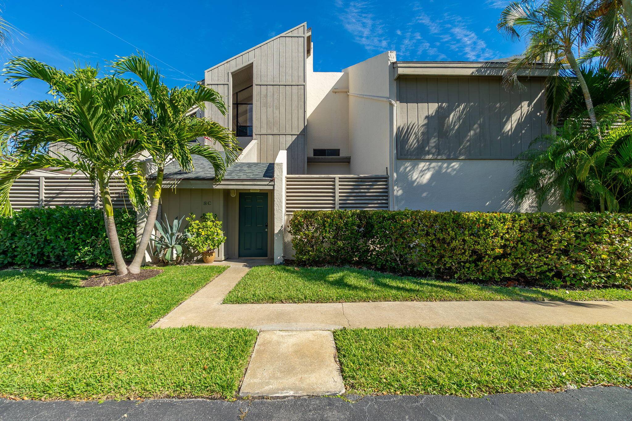 Jupiter, FL 33458,1605 S Us Highway 1 8c