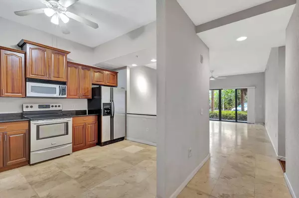 West Palm Beach, FL 33401,1620 Presidential WAY 110