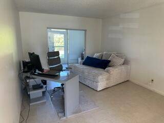 Boynton Beach, FL 33426,1117 Lake TER 105