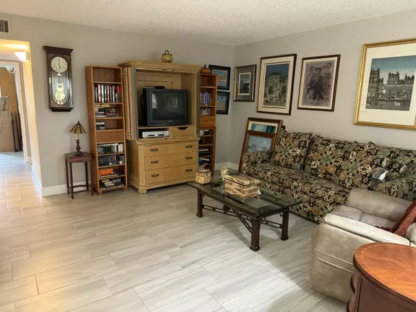 Delray Beach, FL 33484,340 Normandy H