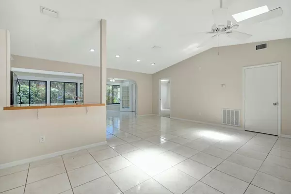 Stuart, FL 34997,5686 SE Sailfish WAY