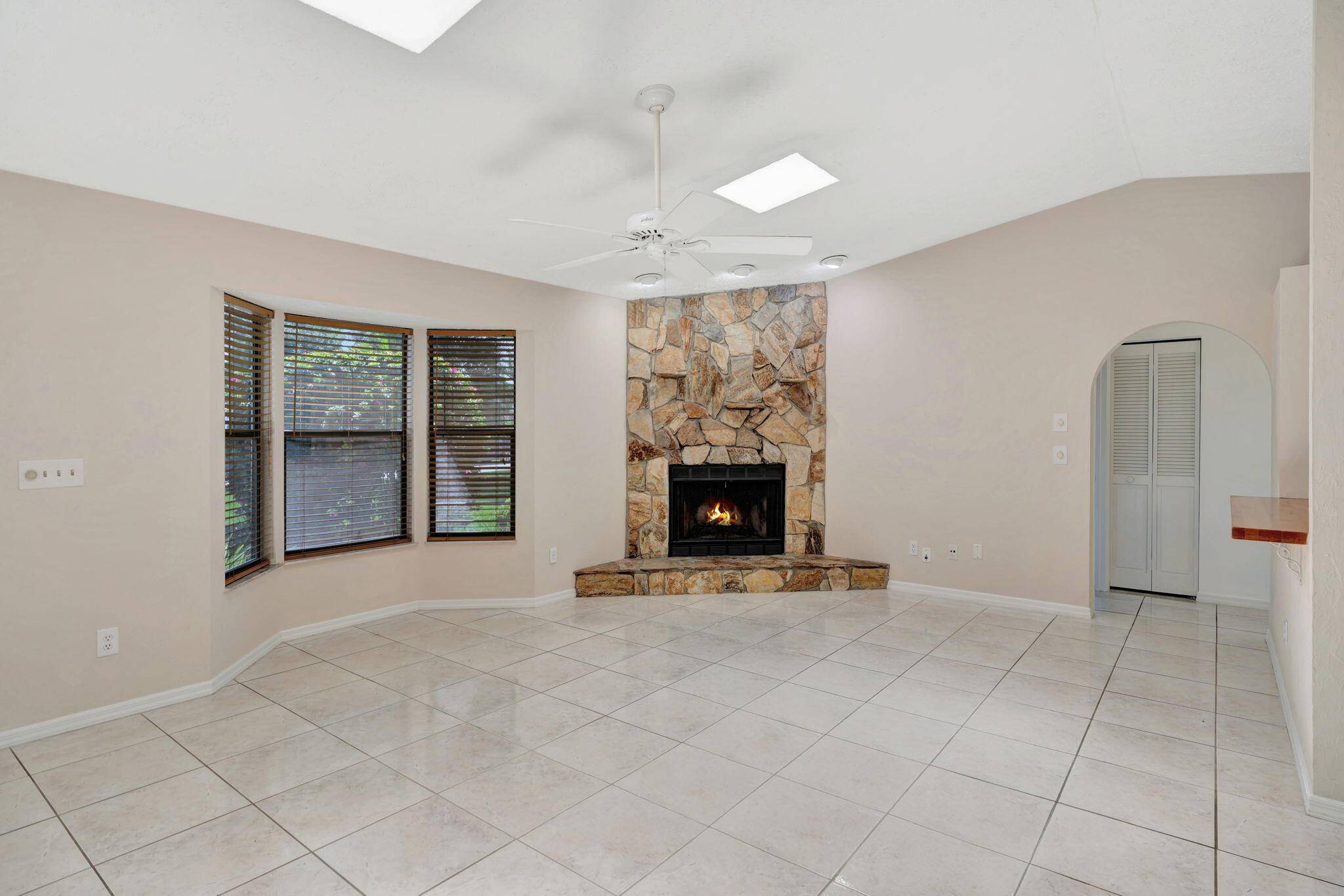 Stuart, FL 34997,5686 SE Sailfish WAY