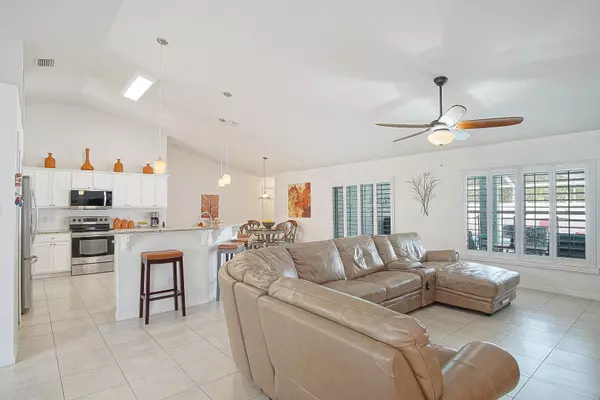 Port Saint Lucie, FL 34986,5933 NW Baynard DR