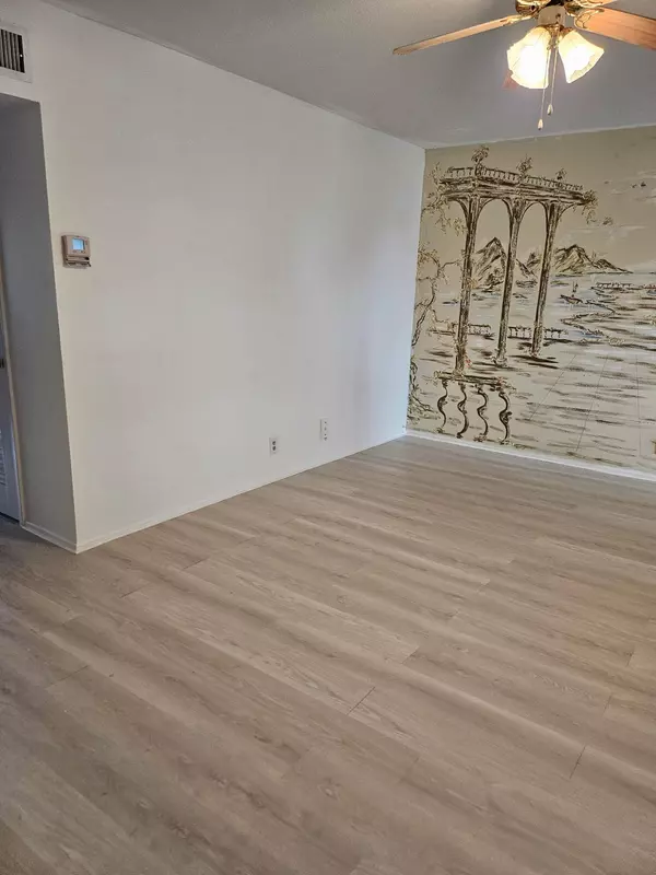 Hollywood, FL 33021,5300 Washington ST B329